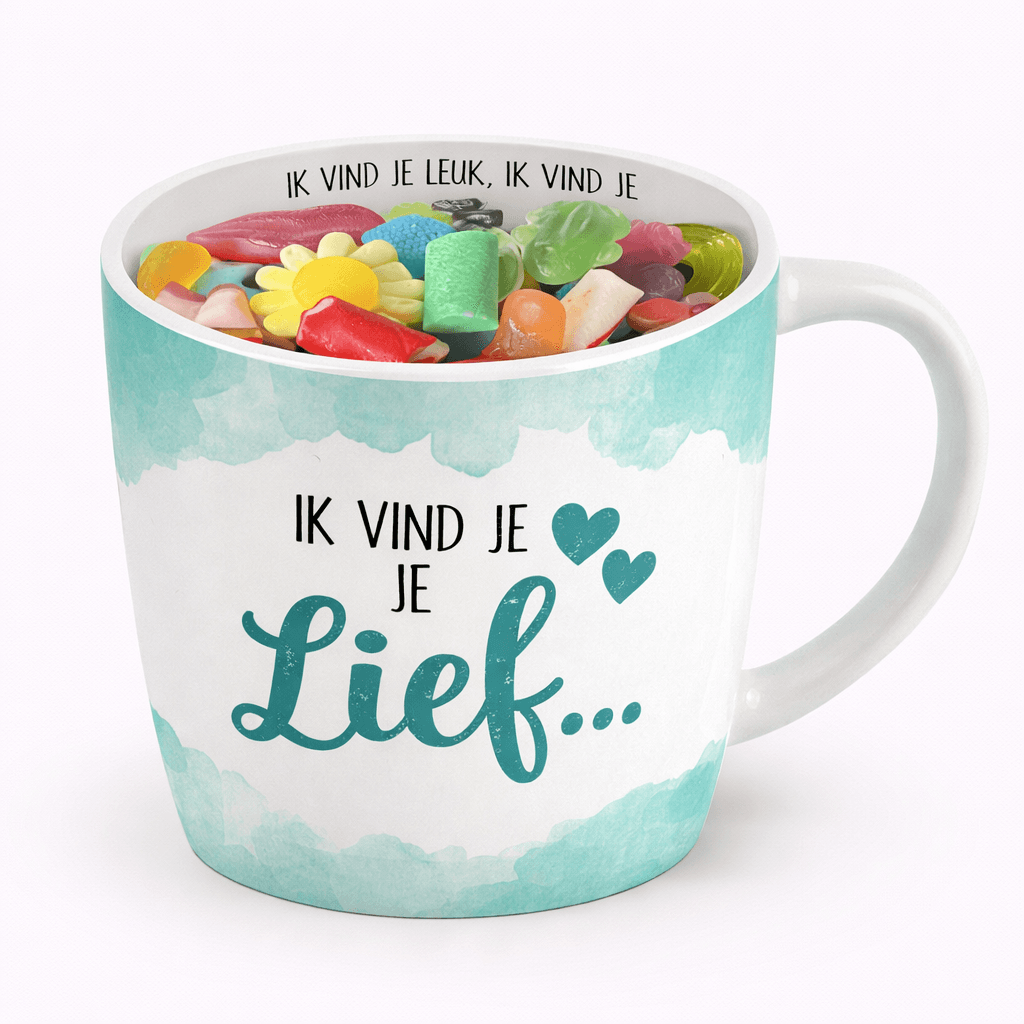 Cadeau mok lief gevuld met snoep