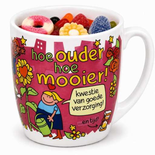 mok ouder gevuld met snoepmix